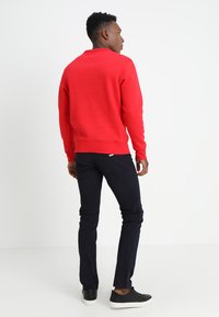 GAP ORIGINAL ARCH CREW - Bluză de molton - pure red