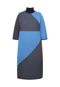 Abito in maglia con collo alto, maniche corte e un design geometrico di righe blu navy e azzurro con accenti bianchi.