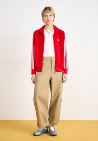 Thumbnail Image 4