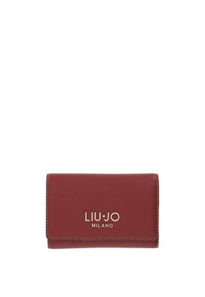Portafoglio rettangolare in pelle rosso scuro con logo dorato LIU JO MILANO sulla patta frontale e cuciture visibili lungo i bordi.