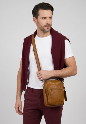 VENEZIA, CROSS BODY BAG - Schoudertas - brown