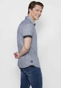 Koroshi SHORT SLEEVE - Marškiniai - azul blue