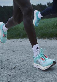 adidas Performance ADIZERO BOSTON 12 - Apavi skriešanai pa asfaltu - flash aqua/silver metallic/light aqua