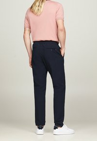 Tommy Hilfiger Träningsbyxor - dark blue