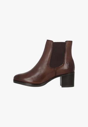 Stivaletto in pelle marrone con pannelli elastici laterali, punta arrotondata e tacco impilato con superficie texturizzata.