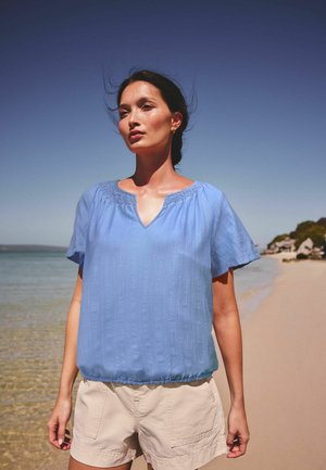 Next, REGULAR FIT - SHORT SLEEVE NOTCH NECK SHIRRED BUBBLEHEM T-SHIRT  . - Pusero - blue