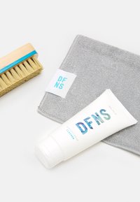 DFNS FOOTWEAR CLEANER KIT SET - Proizvodi za njegu obuće - white