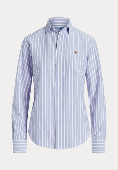 Lichtblauw-wit verticale gestreepte blouse met lange mouwen, knopen, kraag en klein geborduurd logo op de borst.