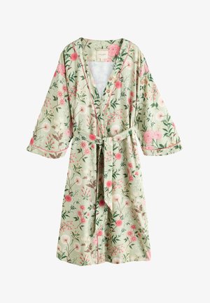 Hellgrüner Kimono-Bademantel mit pink-weißem Blumenmuster, weiten Ärmeln, Gürtel zum Binden und kontrastierender pinker Paspelierung an Kragen und Manschetten.