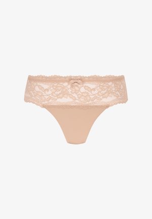 Lace-gesäumter Tanga in hellbeige, mit floralem Muster, glattem Satin-Obermaterial und einer kleinen Schleifen-Akzent in der Mitte vorne.