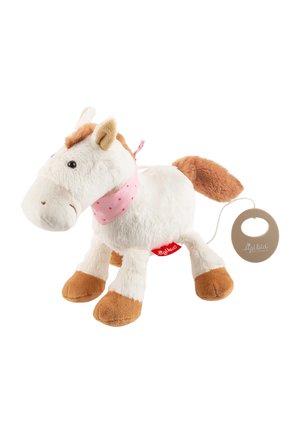 Poney en peluche blanc avec des sabots et une crinière bruns, portant une écharpe à pois roses. Comprend une étiquette avec un logo attaché par une corde.