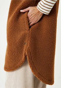 Garcia Liivi - brown