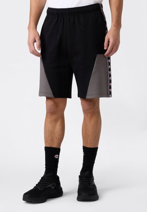 C-SPORT - Shorts - black