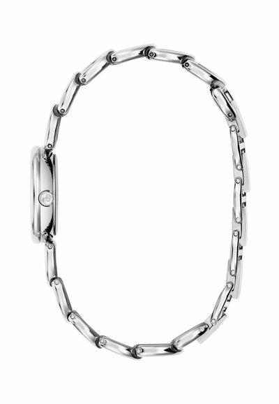 Silberne Metallarmbanduhr mit Gliederarmband und rundem Zifferblatt, seitlich auf weißem Hintergrund gezeigt.