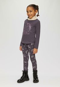 s.Oliver MIT GLITTER UND PAILLETTEN - Langarmshirt - flieder
