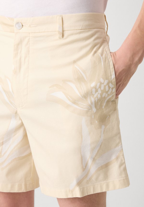 KARLOS - Shorts - sand3