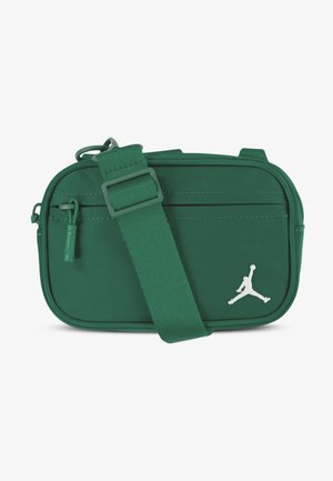 JAW ALPHA CAMERA BAG - Soma ar siksnu pāri ķermenim - pine green