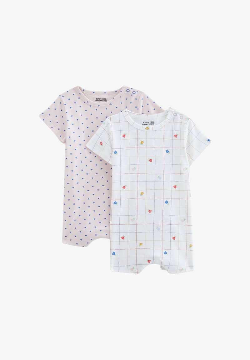 Deux combinaisons à manches courtes en coton doux. L'une est rose clair avec des cœurs bleus ; l'autre est blanche avec un motif à carreaux et des formes colorées.
