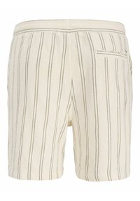 Σορτς κρεμ με λεπτές κάθετες καφέ ρίγες και μια μόνο πίσω τσέπη στη δεξιά πλευρά.