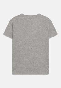 Grijze katoenen t-shirt met korte mouwen en een ronde hals. Zachte textuur, geen patronen of graphics, achterkant weergegeven.