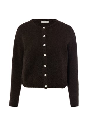 Schwarzer, flauschiger Langarm-Cardigan mit rundem Ausschnitt und einer vorderen Reihe von sieben weißen Knöpfen.