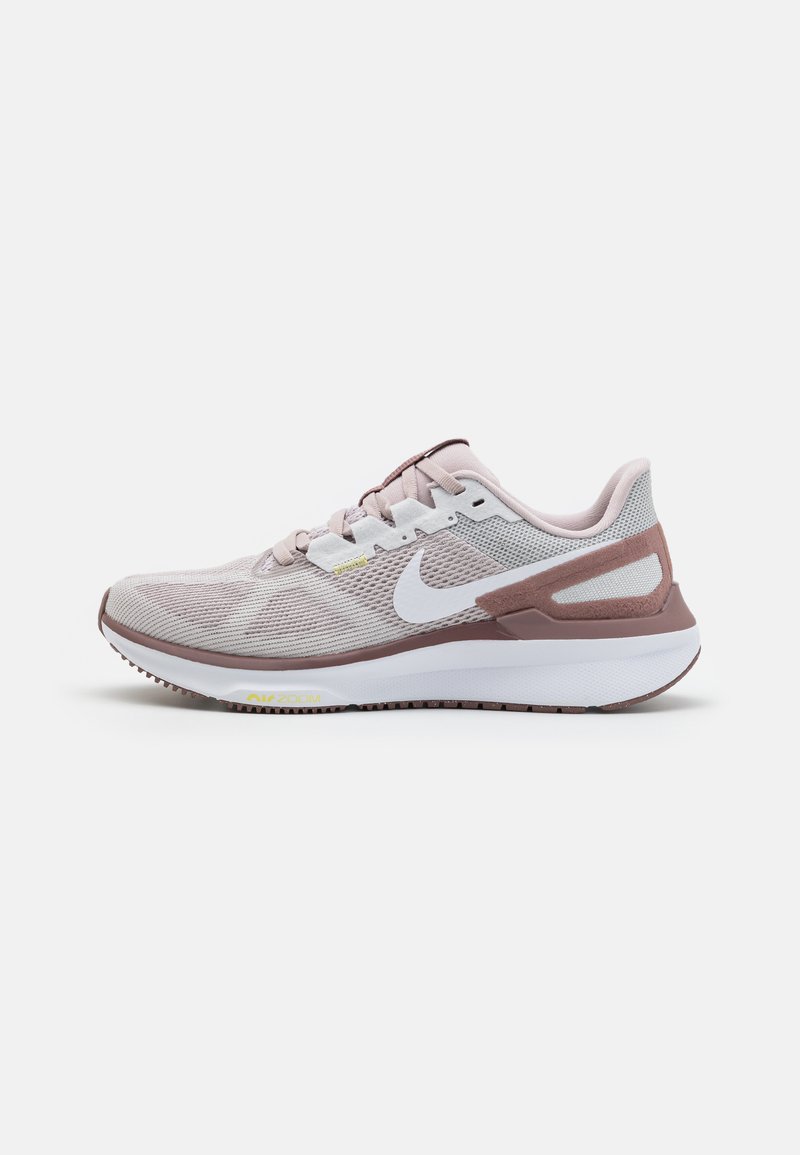 Nike Performance STRUCTURE 25 - Laufschuh Straße - platinum violet/white/photon dust/smokey mauve/soft yellow