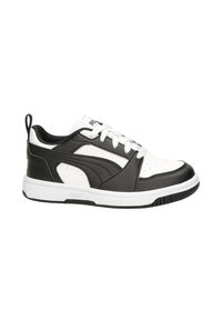 Schwarz-weiße Sportschuhe mit einem Obermaterial aus Leder, durchlöchtem Zehenbereich, strukturierten Akzenten und einer weißen Gummisohle mit schwarzem Profil.