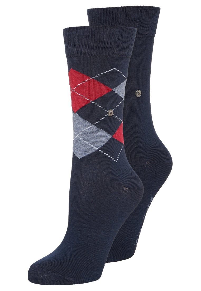Calzini blu marino con motivo argyle in rosso, grigio e bianco. Materiale misto cotone, bordo a costine e bottoni decorativi sui lati.