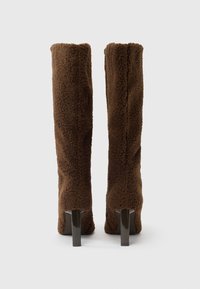 Even&Odd Vysoká obuv - brown shearling