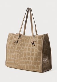 Gianni Chiarini MARCELLA - Käekott - daino