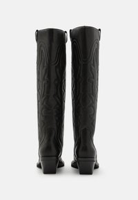 Alma en Pena Cowboy/biker ankle boot - black