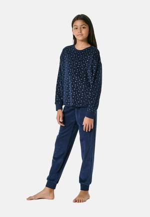 Mørkeblå fleece pyjamas sæt med langærmet bluse prydet med blomster og matchende tapered bukser med ribbede manchetter.