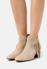 San Marina Botines bajos - beige