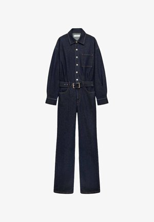 Combinaison en denim bleu foncé avec des manches longues, fermeture à boutons, poche poitrine et taille ceinturée. Couleur jambe droite et tissu texturé.