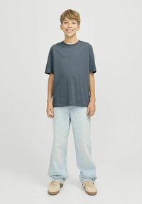 Jack & Jones Junior T-SHIRT GEDRUCKT T-SHIRT JUNIOR - Trükipildiga T-särk - stormy weather