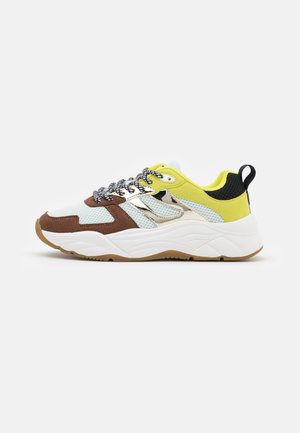 CELEST - Sneaker low - braun