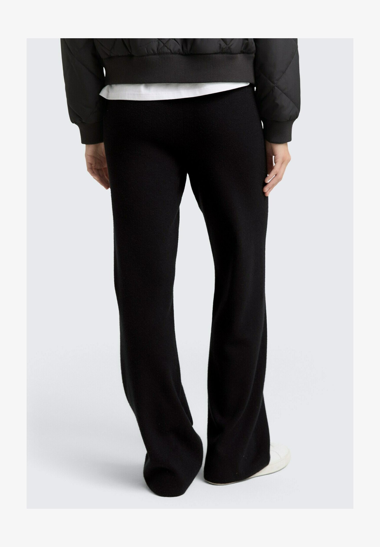 TOM TAILOR Pantaloni Jogging Larghi Donna, Comfort E Vestibilità Ottimale, Top Seller Del Marchio, Stile Casual E Morbido