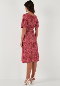 LELA Slim Fit - Dnevna haljina - red