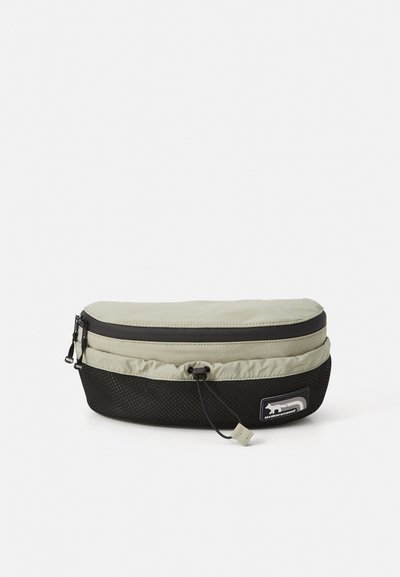 Maison Kitsuné - Saszetka nerka
