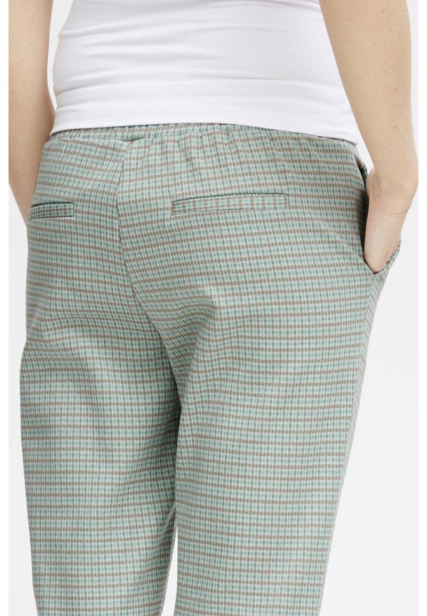 IHKATE CAMELEON - Chinos - ether2