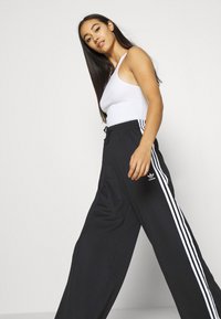 adidas Originals RELAXED PANT  - Pantaloni sportivi - black