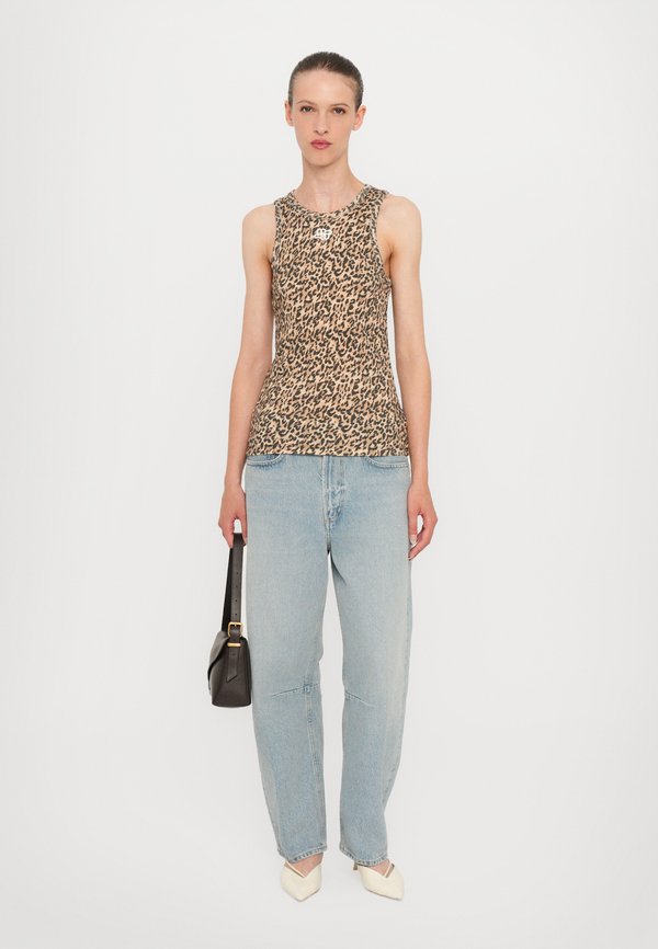 PYMMA - Top - camel3