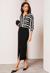 Lipsy REGULAR FIT - PRINTED - Užsagstoma palaidinė - black stripe