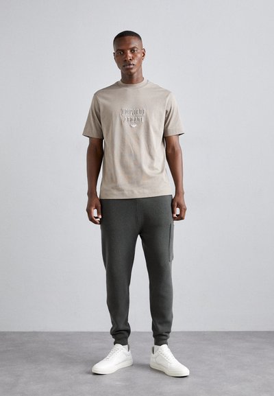 Emporio Armani Marškinėliai su spaudiniu - taupe