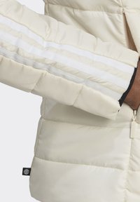 adidas Originals SLIM PADDED JACKET - Veste mi-saison - beige