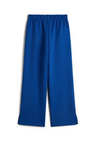 Pantalones anchos azules con cinturilla elástica fruncida. Fabricados en un tejido suave con aberturas laterales en el dobladillo para añadir un detalle de diseño.