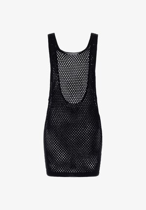 Czarna, bezrękawnikowa sukienka z otwartym, siateczkowym splotem, z dekoltem w kształcie litery U i głębokim odsłonięciem pleców, dopasowana sylwetka.