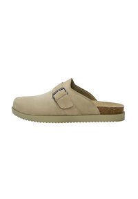 Beige suede instapper met een enkele verstelbare gesp, EVA loopzool en kurken inlegzool. Ronde neus en een low-profile ontwerp.
