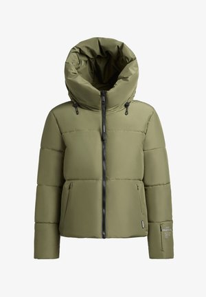 Olijfgroen gewatteerd jack met een grote, opgevouwen capuchon, voorkant met ritssluiting, zijzakken en een gestructureerd mouwdetail. Gemaakt van glad synthetisch materiaal.