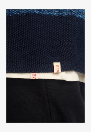 REVOLUTION Trui - burgundy